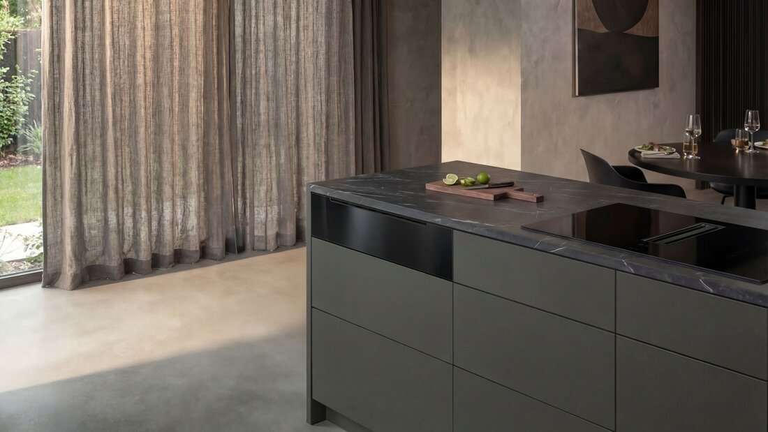 Umiestnenie samostatne pod pracovnú dosku